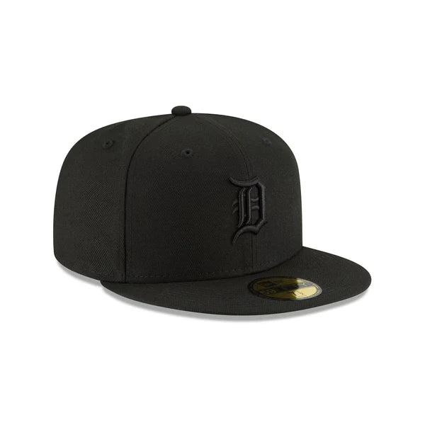 Detroit Tigers  Basic Black on Black 59FIFTY Fitted Hat